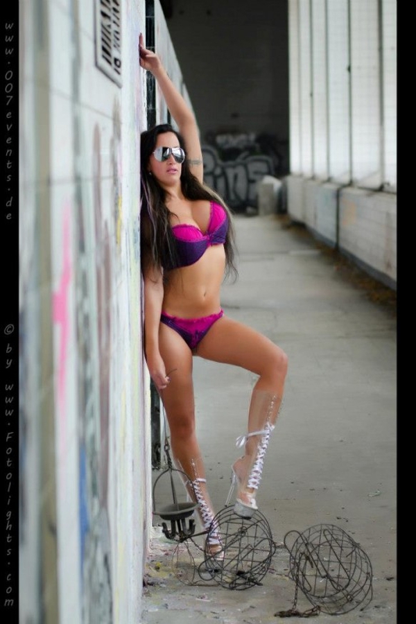 Stripperin Cat aus Krefeld